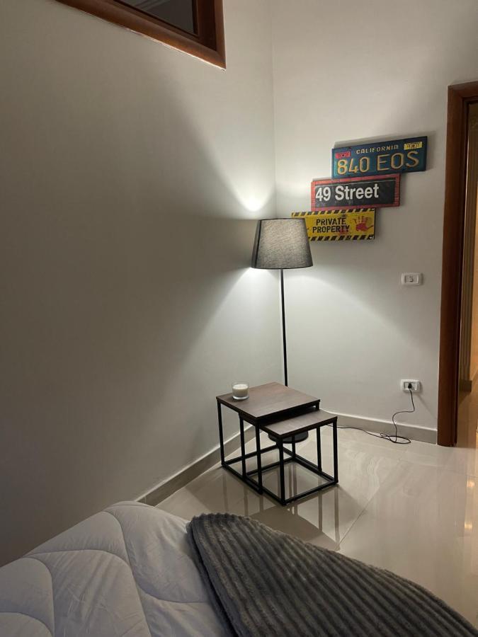 Miracles On 32Th Street Apartment Naples Exterior photo